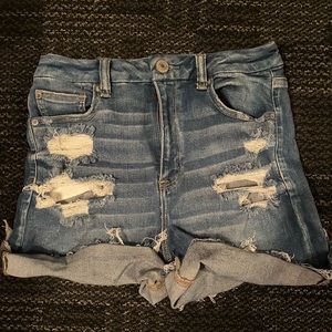 AE Size 10 curvy high rise shortie, blue shorts